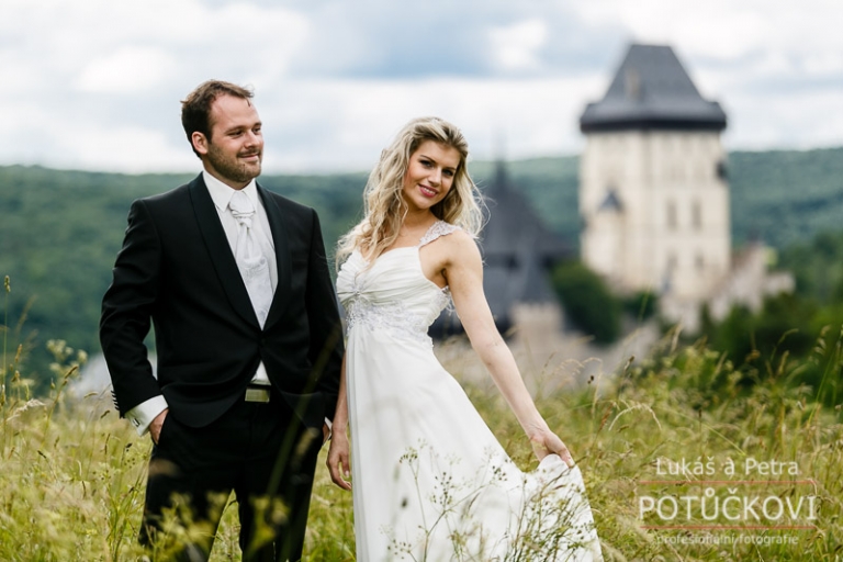 svatebni-fotograf-romanticky-mlyn-karlstejn_013